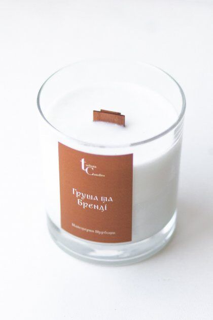 Соєва свічка "Груша та бренді" 