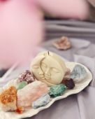 Свеча из пчелиного воска «Месяц и солнце»