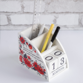 Дерев'яний органайзер - вічний календар "Любити те, що робиш"