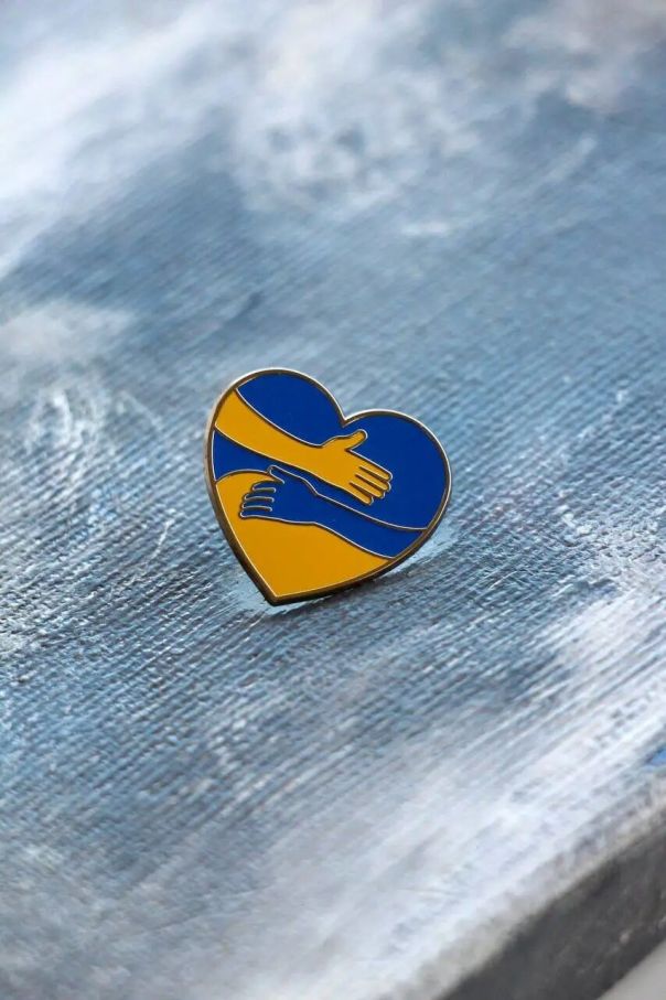 Значок "Обійми"