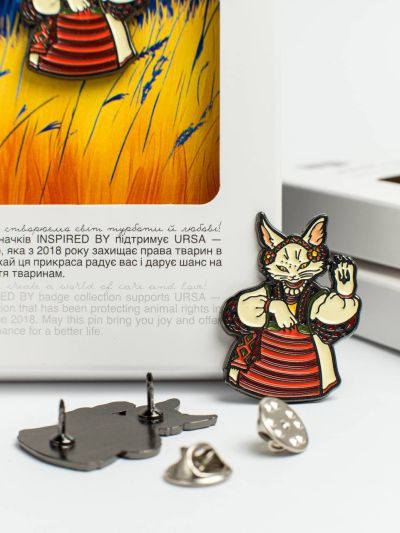 Значок Y&B «Котик»