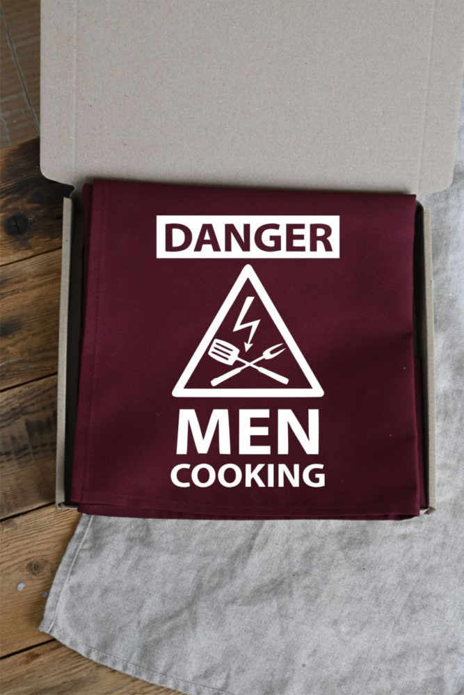 Фартух “Danger men cooking” бордо