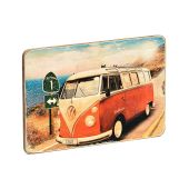 Деревянный постер "Volkswagen. Красный Фольксваген Т1 на дороге"