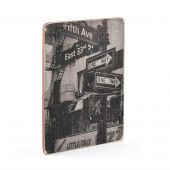Деревянный постер "New York Street. Улица Нью-Йорка. Черно-белый"