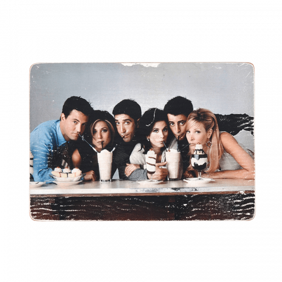 Деревянный постер "Friends. Друзья пьют коктейли"